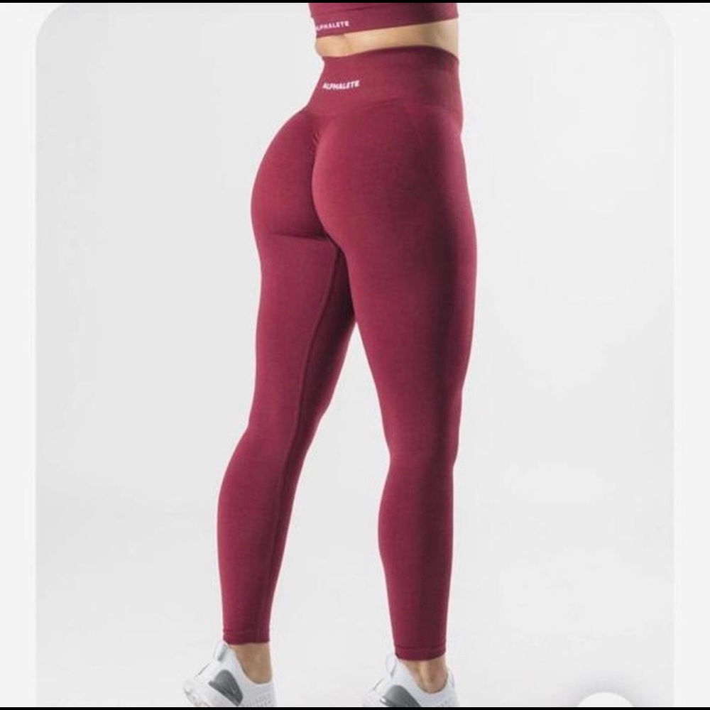 ISO amplify leggings !!